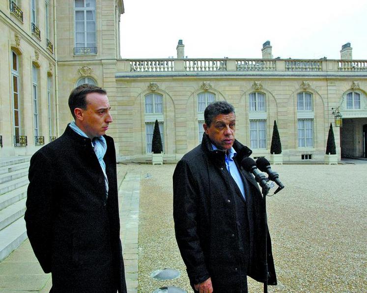 Xavier Beulin, président de la FNSEA aux côtés de Thomas Diemer, président des Jeunes agriculteurs.