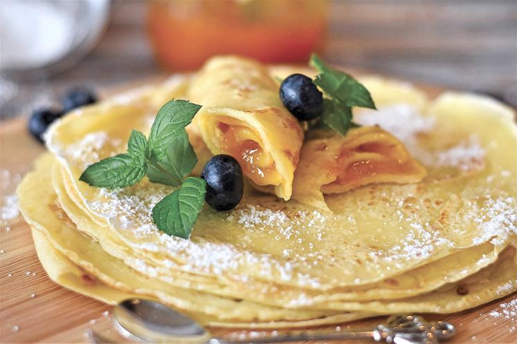 Au sucre, au chocolat, à la confiture, au miel ou encore à la crème de marrons, les crêpes se dégustent à toutes  les sauces.