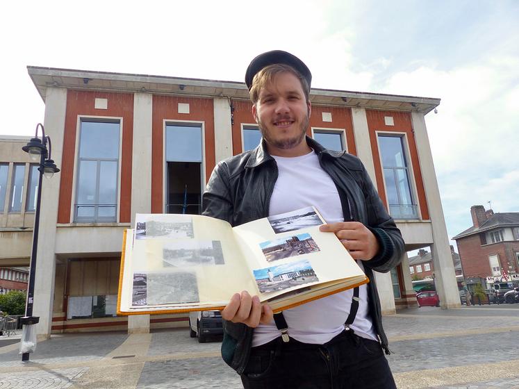 Guillaume Dourdou, alias Simon, embraque les visiteurs pour une visite historique inédite de l’ancienne capitale du comté du Ponthieu. 