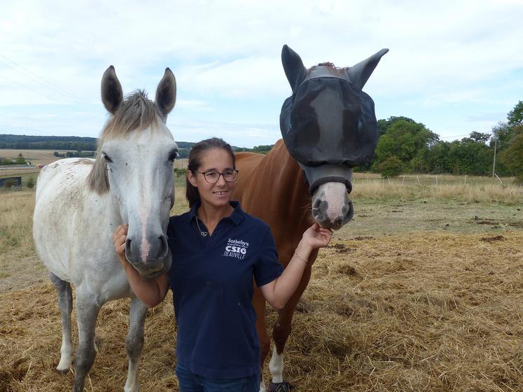 Depuis dix ans, Clémentine Peria transmet son amour pour les chevaux aux enfants. Les meilleures conditions pour cela  sont réunies dans son nouveau poney-club. 