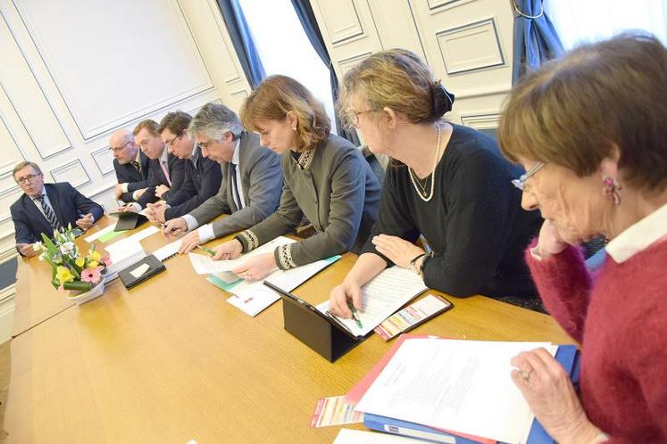 Les présidents des principales délégations du Département présentent leur budget, avec le président Somon, quelques jours avant l’ouverture de l’assemblée plénière consacrée au budget primitif 2019.