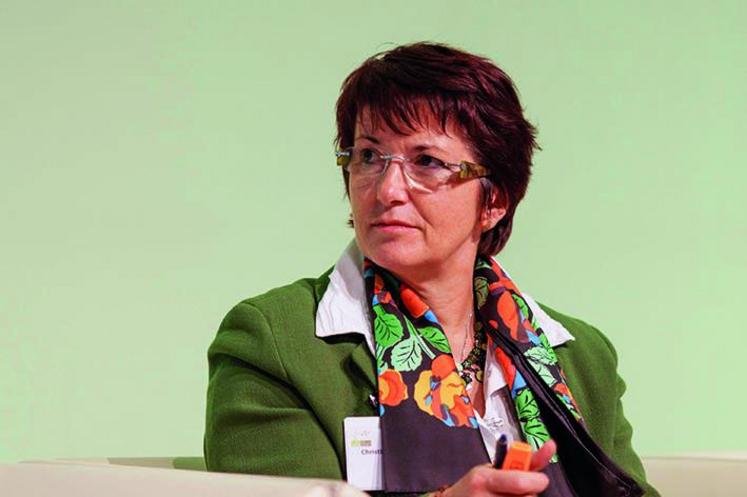 Christiane Lambert : «Il faut recréer de la valeur : quand tout le monde baisse, c’est du perdant-perdant-perdant.»
