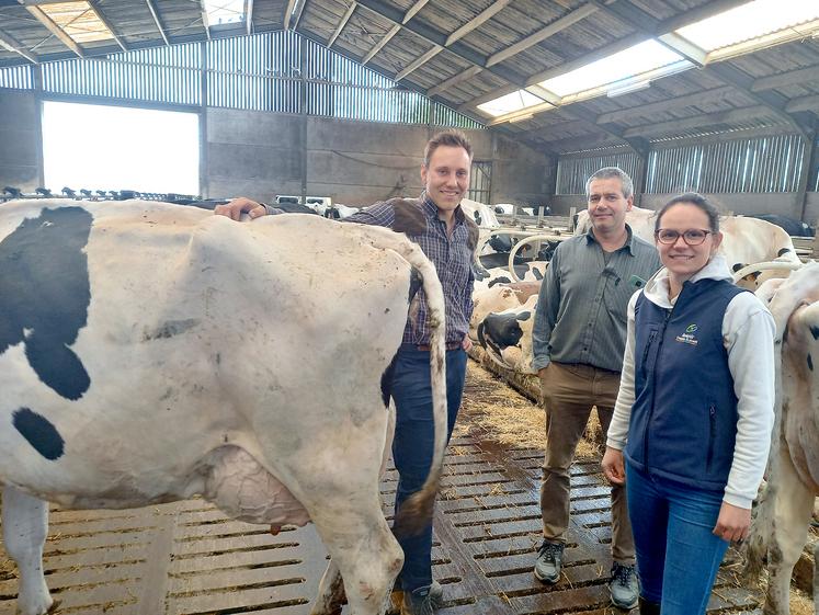 Pour amorcer les réflexions techniques, les associés du Gaec du Rattekot ont fait appel à Avenir conseil élevage afin de calculer la marge brute de l’atelier lait.  C’est aujourd’hui une source de données très utile pour guider les choix techniques. 