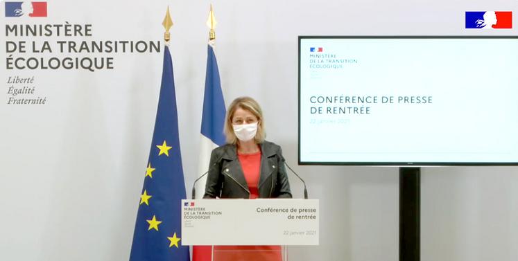 Les deux dernières minutes de la conférence de presse de rentrée de la ministre de la Transition écologique ont d’abord jeté un froid dans la filière betteraves avant de déchaîner les passions sur les réseaux sociaux.