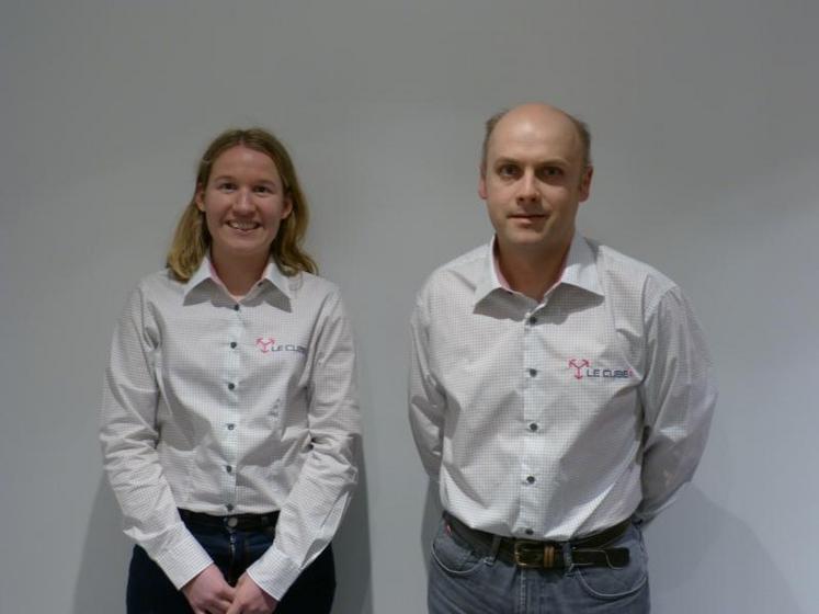 De gauche à droite : Anne-Sophie Erhard, responsable développement de la plate-forme Le Cube, et Michel Muselet,
chef de projet Le Cube.