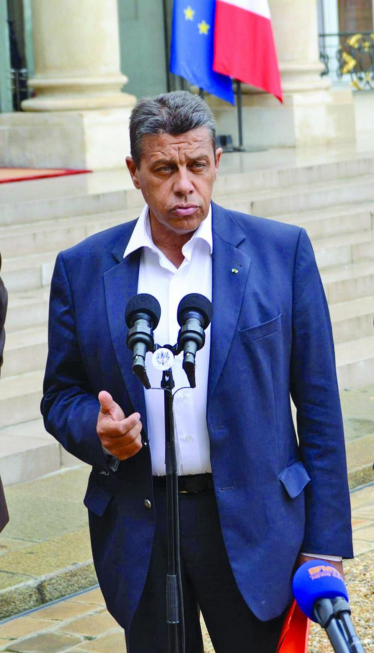 Le président de la FNSEA demande notamment à Phil Hogan «une analyse chiffrée des conséquences de l’embargo russe 
sur le monde agricole» et un balayage «de l’ensemble des dispositifs.