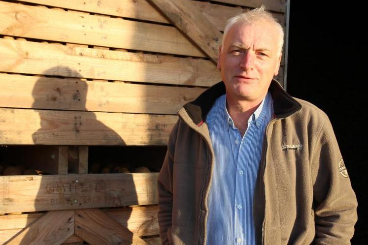 Luc Châtelain, vice-président du Comité national de l’interprofession de la pomme de terre : «Deux tiers des pommes de terre fraîches achetées en France le sont par les plus de cinquante ans, 
qui représentent environ la moitié de la population. Il y a donc un vrai enjeu à inciter les jeunes à consommer plus de pommes de terre.»