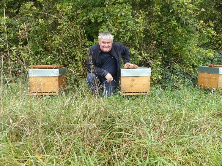 Pour Laurent Pallenchier, le clé de la réussite est de «vivre en harmonie avec ses abeilles».