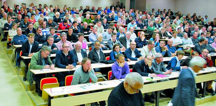 Plus de 200 planteurs des neuf sucreries du groupe ont participé à cette rencontre agronomique.