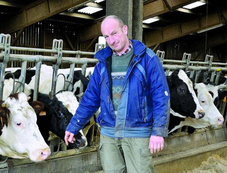 Allainville (Yvelines), le 31 janvier. Philippe Ridet, éleveur de vaches laitières, est le premier agriculteur francilien a avoir eu recours au financement participatif.