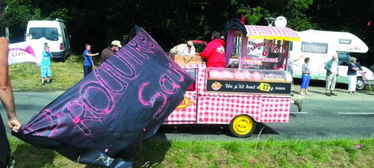 Cochonou a été la cible des JA sur le Tour de France.