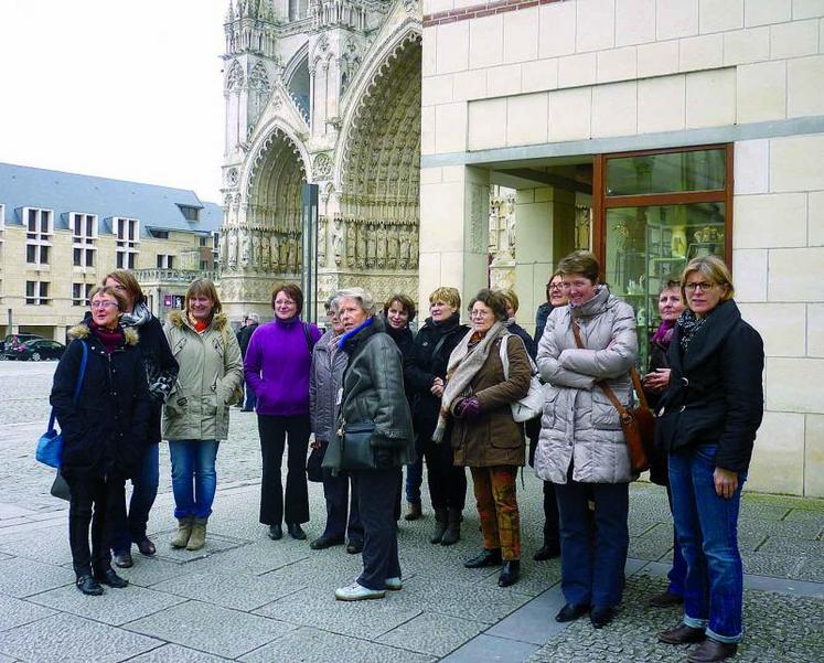 Après une matinée studieuse, les agricultrices sont allées visiter la cathédrale d'Amiens.