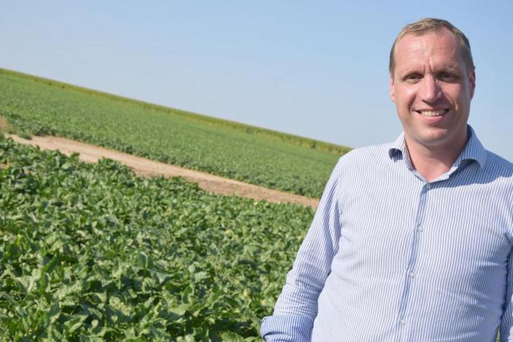 Antoine Dequidt : «L’agroforesterie peut apporter des réponses à la problématique de l’érosion des sols que nous connaissons chez nous, mais aussi permettre de développer la biodiversité sur nos parcelles.»