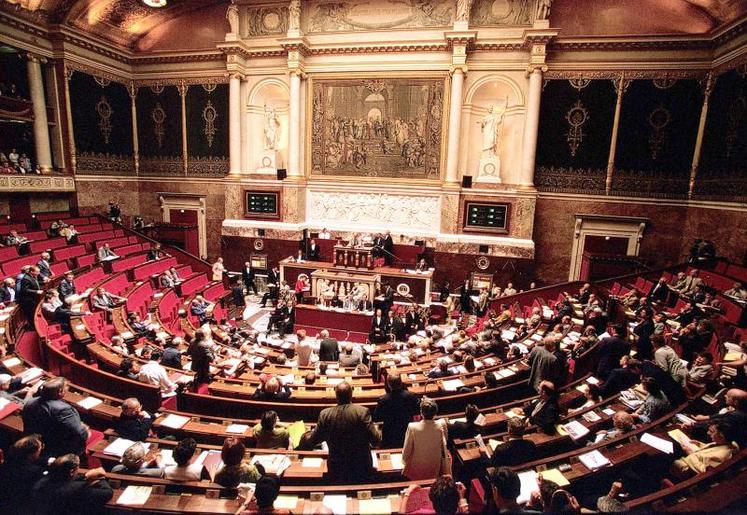 Après son examen en deuxième lecture au Sénat à partir du 25 septembre, le projet de loi reviendra en dernière lecture 
à l’Assemblée nationale, le 2 octobre prochain.