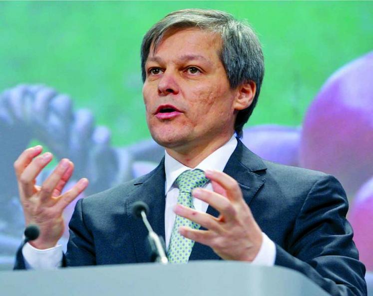 Dacian Ciolos, le commissaire européen à l’Agriculture, 
n’exclut pas que la réforme des aides (convergence interne
et verdissement) pourrait n’intervenir qu’en 2015.