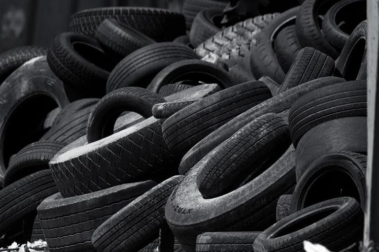 Plus de 330 agriculteurs de la Somme se sont déjà montrés intéréssés par une initiative pour se débarrasser de leurs pneus usagés.