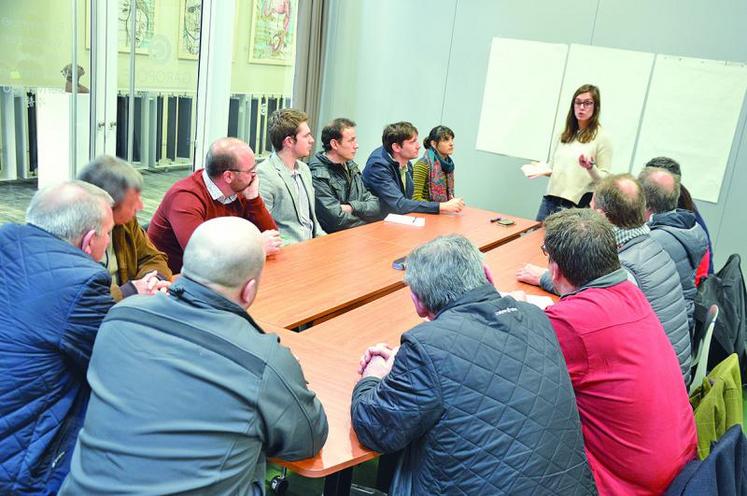 La réunion du 14 mars a été suivie d’ateliers sur le projet du marché d’intérêt local.