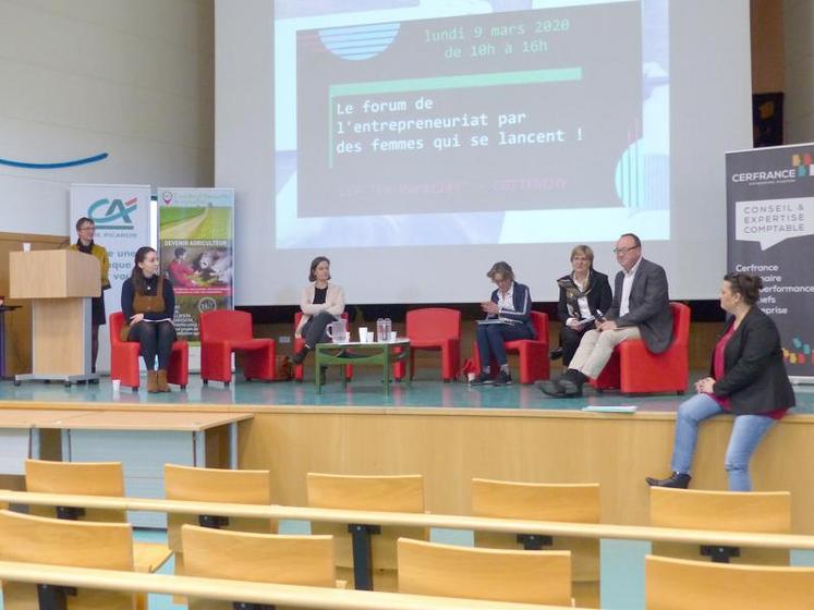 Les experts, de g. à dr. : Colette Duchateau, JA80 ; Julie Sierakowski, conseil régional, Isabelle Aslahé, chambre d’agriculture 80 ; Delphine Boubert, Crédit agricole Brie Picardie ;  Jean-Pierre Deray, Cerfrance Picardie Nord de Seine ; Stéphanie Darras, Initiative Somme France active.