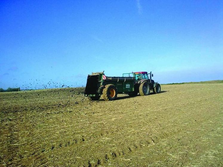 Les nouvelles modalités vont nécessiter pour les agriculteurs des adaptations de leurs pratiques dans la gestion de leurs effluents organiques.