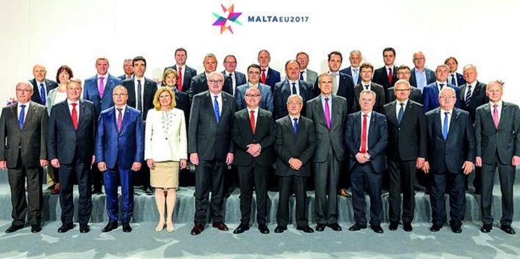 Les ministres de l’Agriculture et de la pêche de l’Union européenne, réunis le 23 mai 2017 à La Vallette (Malte), pour un conseil informel.