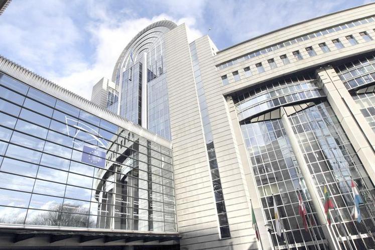 Bruxelles promet de tenir compte de ces recommandations, mais cette tâche devrait revenir à la prochaine Commission européenne qui prendra ses fonctions au mois de novembre.