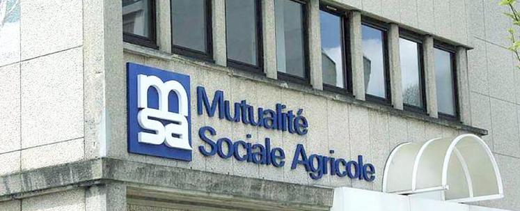 L’affiliation à la couverture sociale nécessite d’avoir une surface au moins égale à la SMA ou mille-deux-cents heures de travail ou un revenu professionnel supérieur à 8 024 €.
