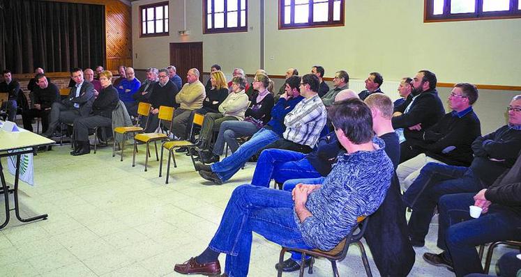 45 personnes venus s’informer lors de l’assemblée cantonale de Ault et Saint-Valery.