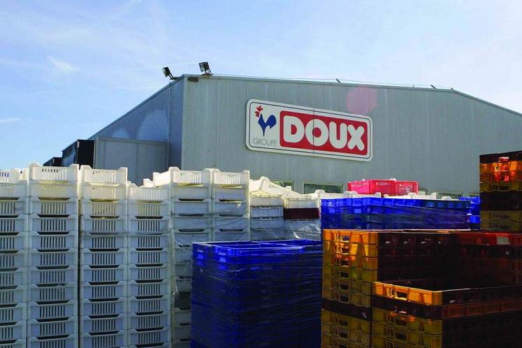 La décision du tribunal de commerce de Quimper jette le trouble dans la filière. D’un côté, elle sauve à court terme une partie des producteurs, même si bon nombre de voix s’interrogent sur les intentions à moyen terme de la banque Barclays ; de l’autre, elle semble condamner la branche d’activité consacrée au frais. Plus de 1800 salariés est  de 200 producteurs en dépendent.