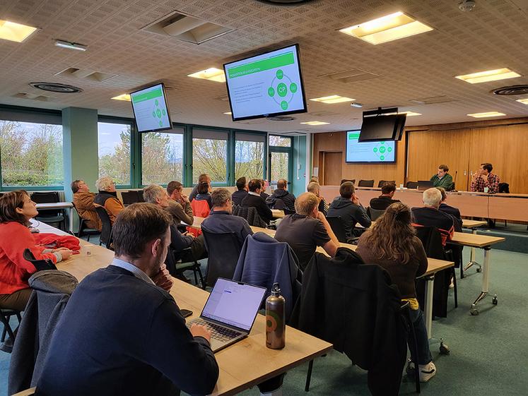 Les premières adhésions à l’association des producteurs d’œufs  pour One-Cocorette arrivent. 