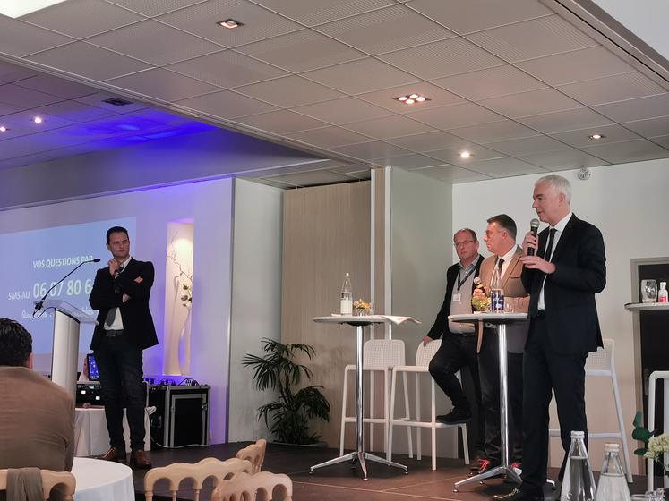 Pierre Benoît Decool, Alexandre Rivenet, David Saelens et Damien François, directeur général du groupe Noriap. 