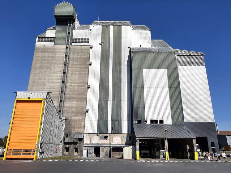 Chaque mois, le calcul d’un indice de performance énergétique (IPE) au sein  de l’usine permet de suivre les consommations énergétiques du site. 