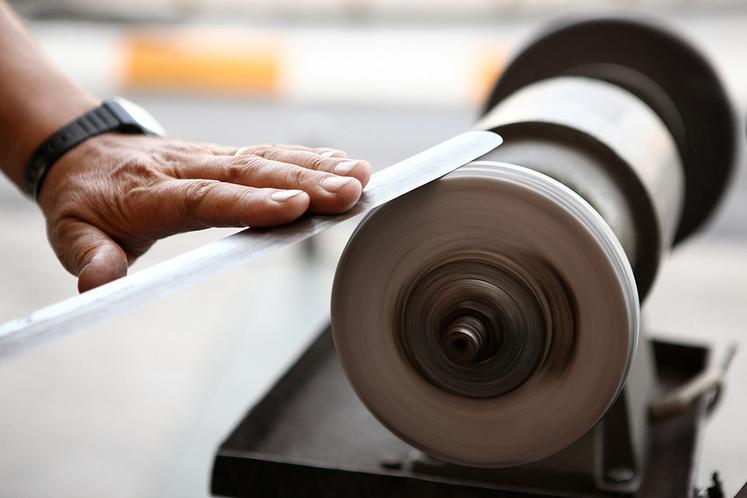 L’affûtage et le rémoulage sont deux techniques différentes. 