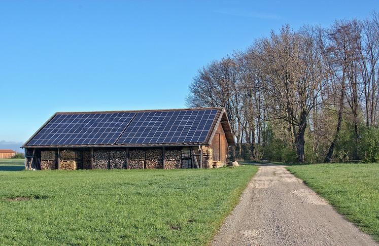 Pour être qualifiée d’agrivoltaïsme, la production d’énergie «doit rendre un service à l’activité agricole  et ne pas s’y substituer», a insisté le ministre de l’Agriculture. 