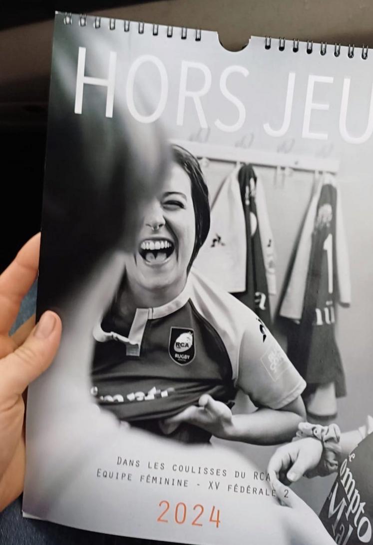 La couverture du calendrier témoigne d’une bonne ambiance au sein de l’équipe du Rugby Club Amiénois. 