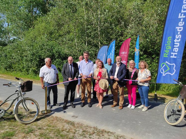 Mi-juin, le Syndicat mixte Baie de Somme Grand Littoral picard et ses partenaires ont inauguré la fin des travaux  d’un «plan vélo» en Baie de Somme qui permet désormais de profiter d’une liaison cyclable en continu entre le Pas-de-Calais et la Seine-Maritime. 