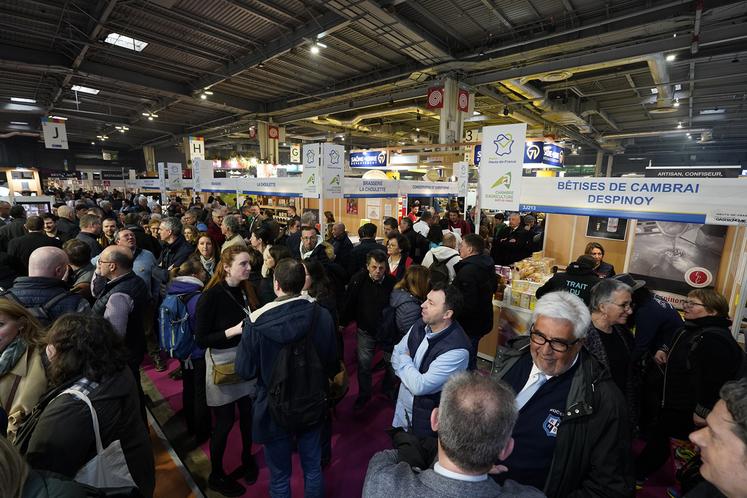 L’inauguration du stand attire toujours la foule et l’attention vers les Hauts-de-France.