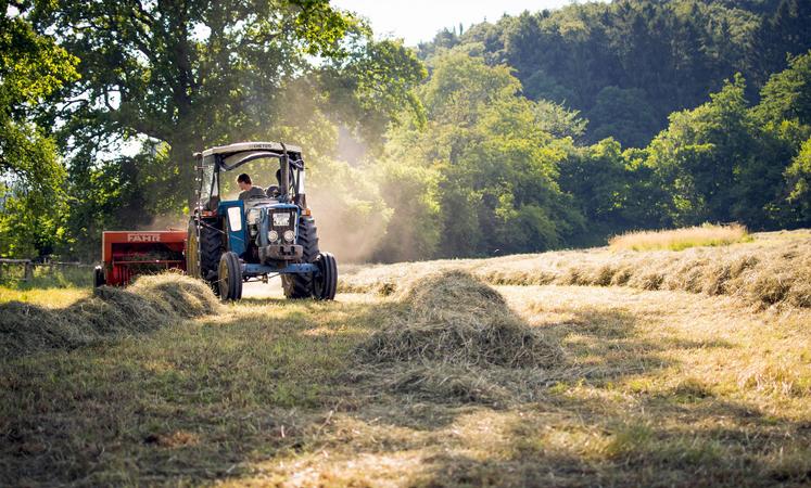 L’augmentation mécanique du Smic impactera les minima conventionnels de la production agricole et des Cuma présentés ci-dessous à compter du 1er mai. 