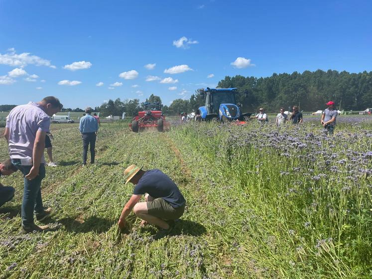 Festival de plein champ dédié à l’agriculture de conservation des sols.