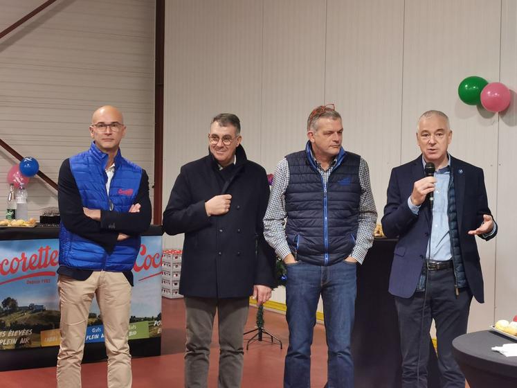 Il y a quelques jours, à l'occasion des quarante ans de la marque Cocorette avec ses salariés, Damien François, accompagné  de Stéphane Gourguechon, David Saelens et Luc Vermersch, a rappelé les quatre défis pour l'année 2024 : renforcer  la marque, fédérer les producteurs avec une OP et développer de nouveaux élevages, investir dans l’atelier de Poullan-sur-Mer  et relocaliser le stockage des emballages.