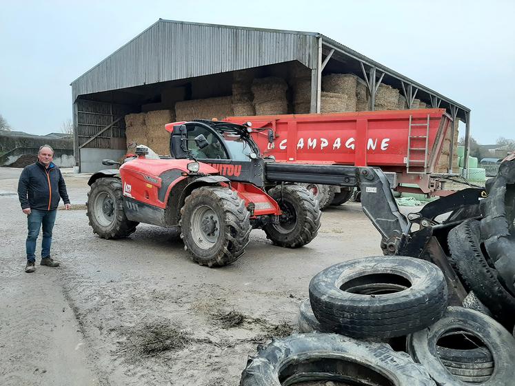 Le Gaec des Trois Chênes participait cette semaine à sa première opération de recyclage de pneus, avec un certain enthousiasme et soulagement. 