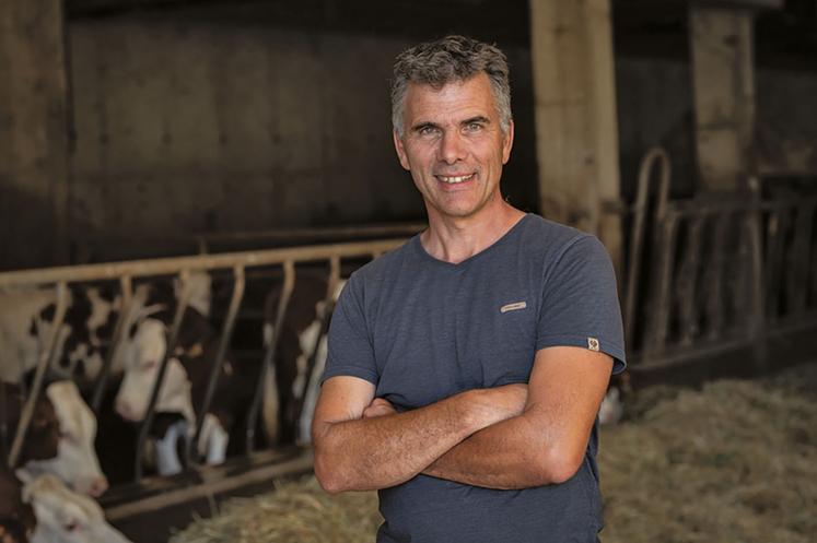 Gilles Perret, réalisateur haut-savoyard, sera à l’affiche le 31 janvier 2024 avec son nouveau film La ferme des Bertrand. 