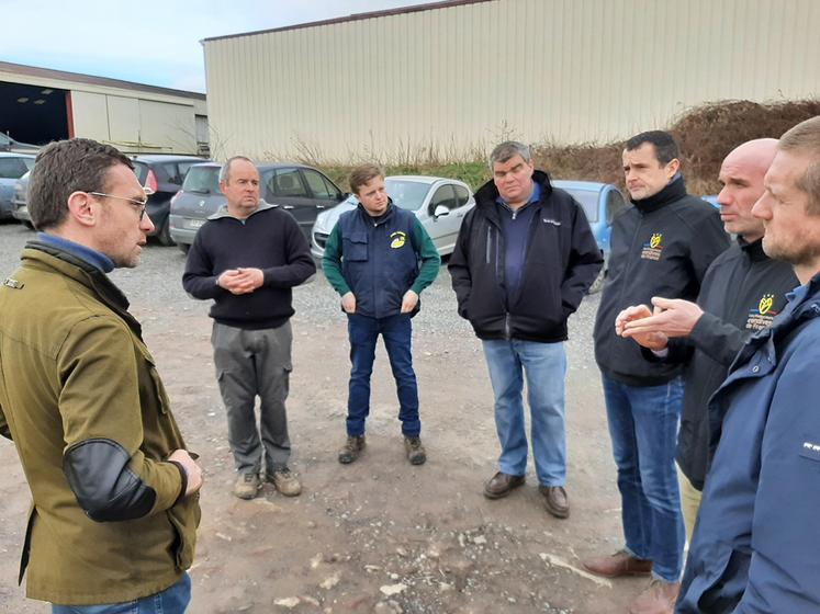 Dans son deuxième «Tour des fermes de France», le député Julien Dive est venu à la rencontre  de la filière endives à Fins, fin de semaine dernière. 