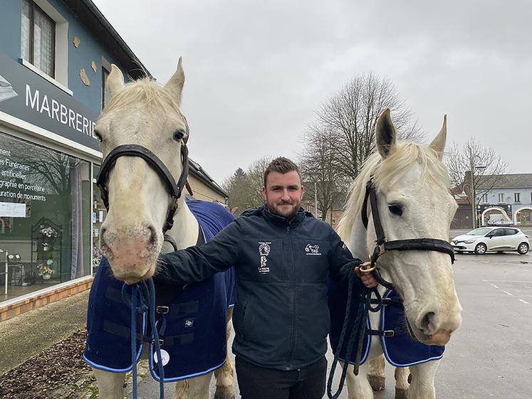 À 23 ans, Théo emmène deux chevaux au Salon international de l’agriculture. 