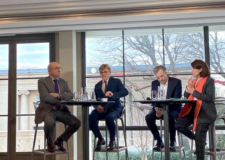 La présentation de l’édition 2024 du Salon international de l’agriculture  en présence du ministre de l’Agriculture, Marc Fesneau. 