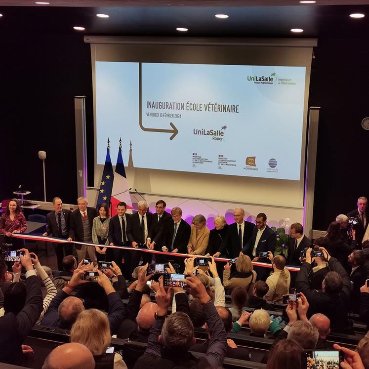 Inauguration de la nouvelle école vétérinaire UniLaSalle le 16 février, en présence du ministre de l'Agriculture, Marc Fesneau.