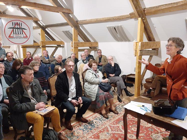 Présidée par Bénédicte Coste-Leclerc de Hautecloque, la fédération «Stop éolien Hauts-de-France» se donne pour mission  d’informer et d’accompagner les associations locales et opposants particuliers à l’installation de nouvelles éoliennes  dans la région Hauts-de-France. 