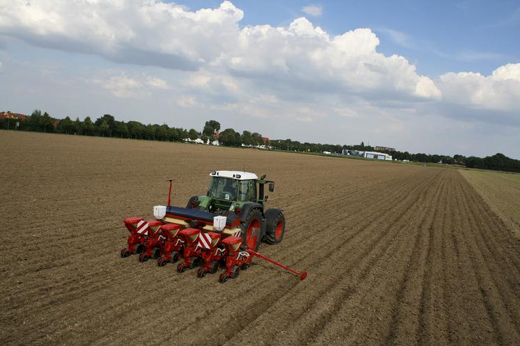 La vérification et l’entretien du semoir à la ferme passent par huit points de contrôle obligatoires.