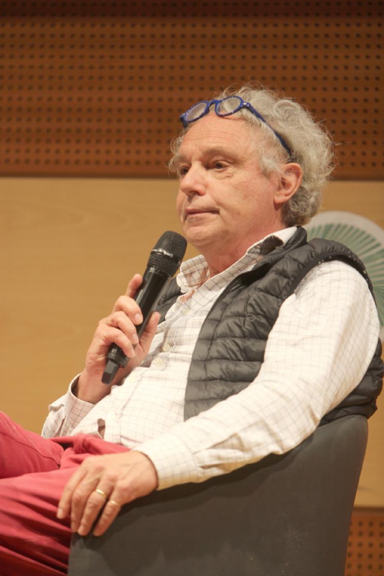 Christiane Lambert et Christophe Dequidt ont tour à tour démontré l’intérêt de l’Union européenne, évoquant un certain nombre d’enjeux, sans toutefois donner de consignes strictes, si ce n’est que d’aller voter. 