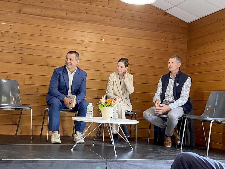 Fabien Joffre (Safer Nouvelle-Aquitaine), Audrey Julliac (FFPA) et Betrand Lapalus (FNSEA, Safer Aura) étaient les invités d’une table sur le développement de l’agrivoltaisme. 