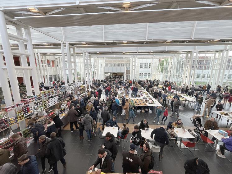 Une belle surface d’exposition au sein de l’agora d’UniLaSalle.